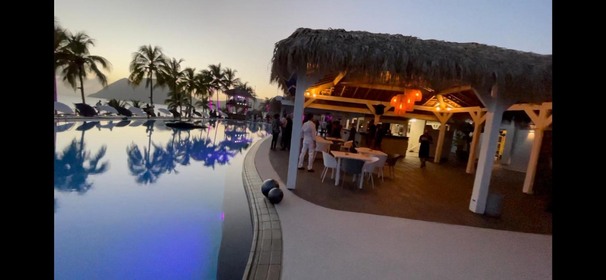 Vue Mer & Rocher - Okavango Blue Studio Le Diamant Exterior foto